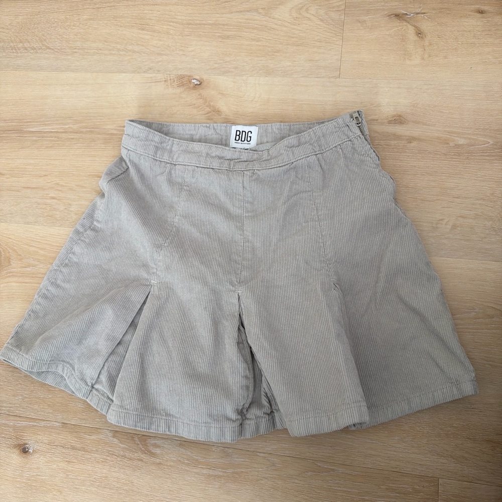 BDG Women's Grey Corduroy Pleated mini skirt